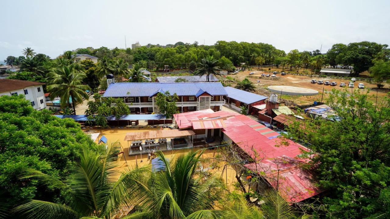 The Family Kingdom Resort Freetown Luaran gambar