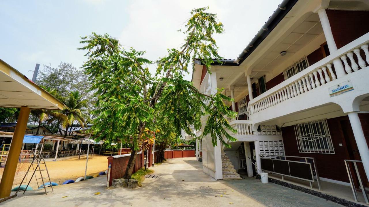 The Family Kingdom Resort Freetown Luaran gambar